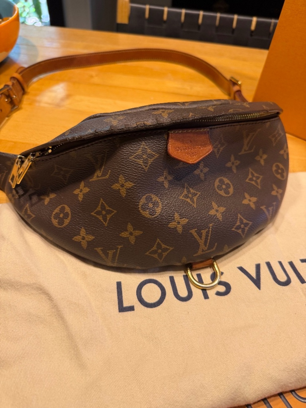 LV bumbag